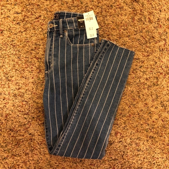 Abercrombie & Fitch Denim - Abercrombie high rise ankle jeans